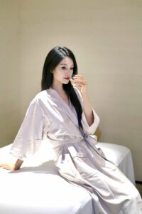 Ouyang Jing – Professional Female Massage Therapist in Guangzhou - licensed massage therapist